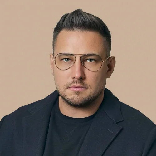 Виктор