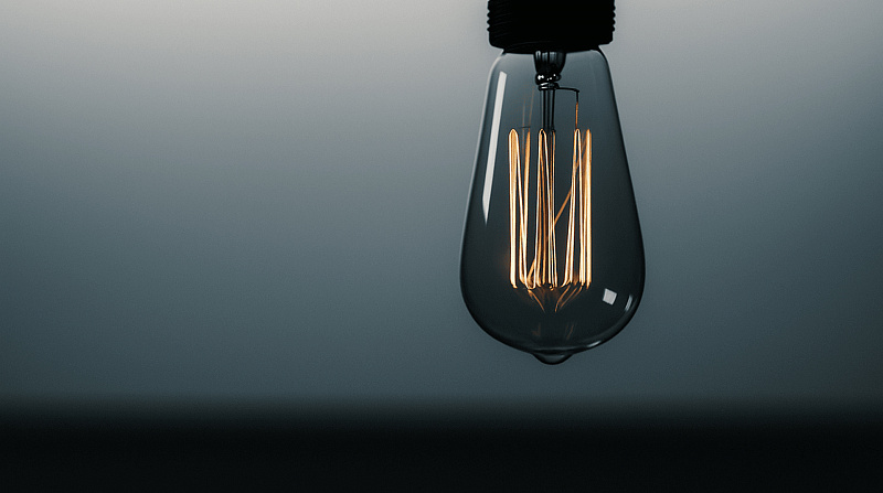 How does a guideline differ from a brand book and what is its benefit?